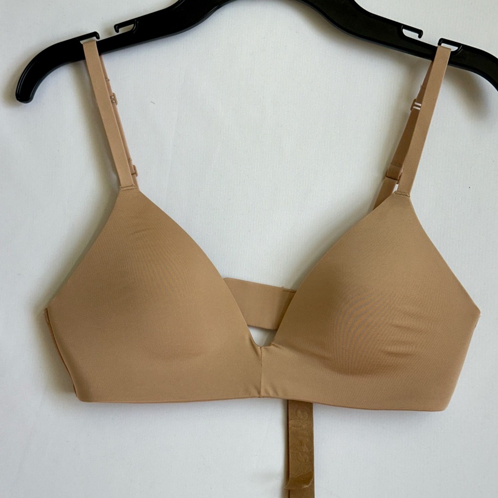SKIMS Women's Wireless Form T-Shirt Bra Beige Size 34A - Picture 2 of 4